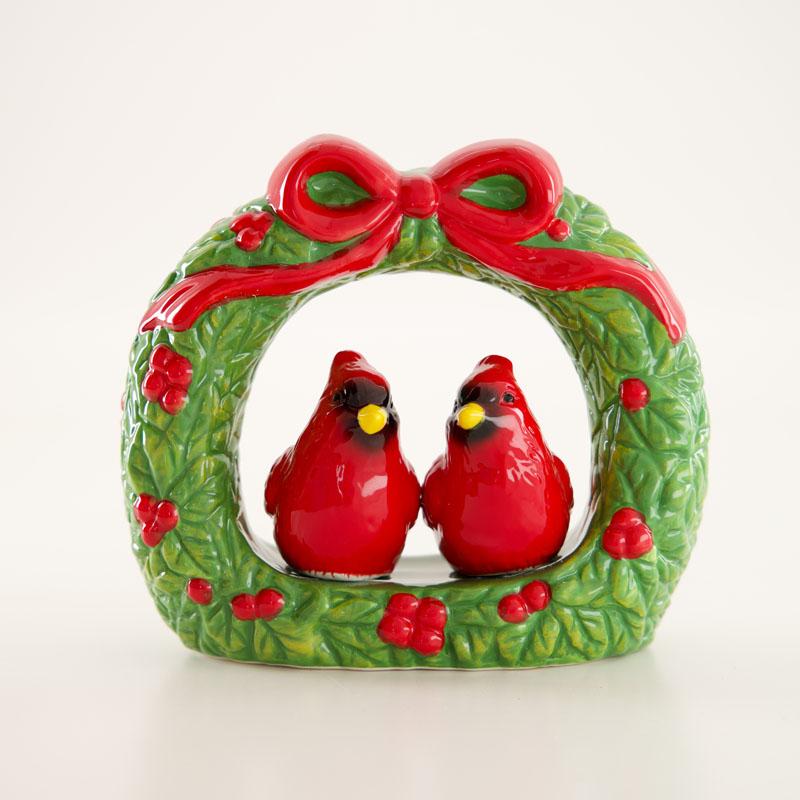 Cardinal Wreath Salt and Pepper Set