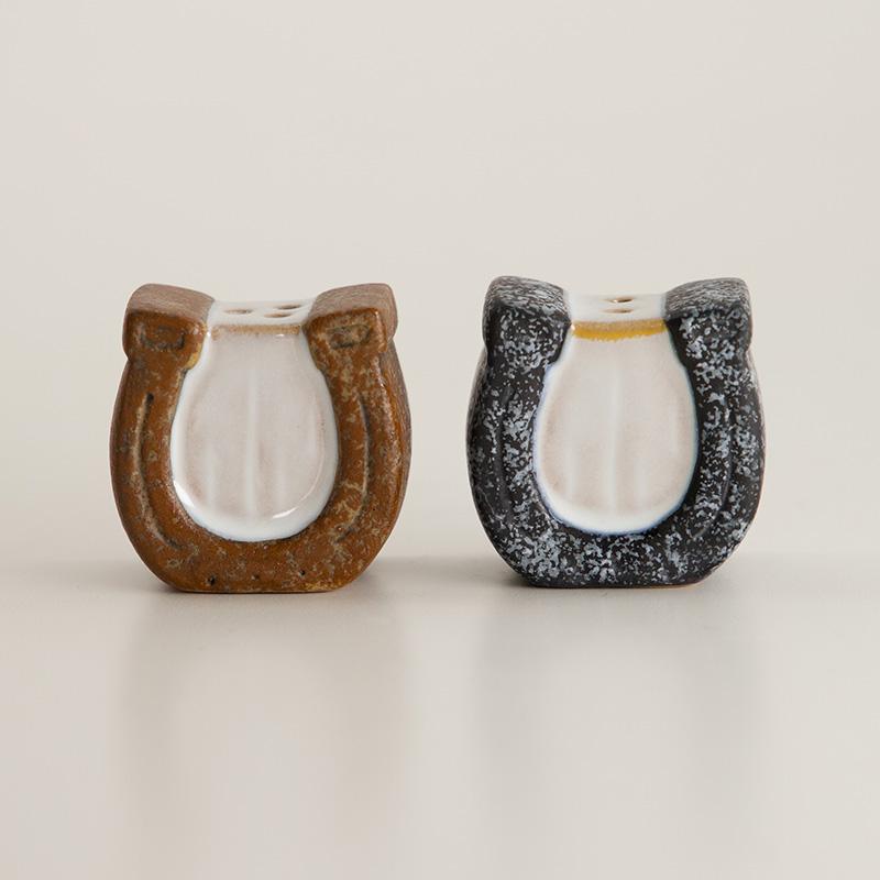 Horseshoe Mini Salt Shaker 4 Horseshoe Mini Salt Shaker